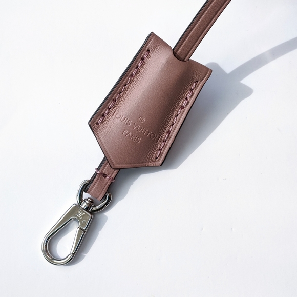 SOLD 💔Louis Vuitton 💎Hina PM Leather Bag💕 - Picture 14 of 16